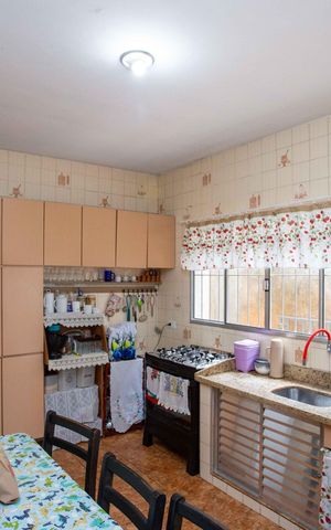 Casa à venda com 125m², 4 quartos e 2 vagasCozinha