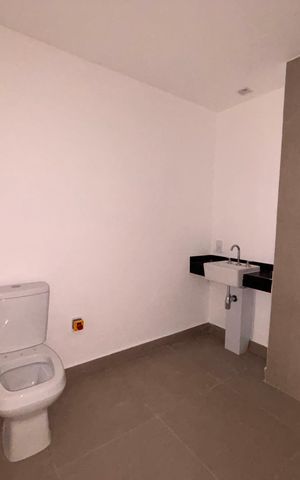 Studio para alugar com 19m², 1 quarto e sem vaga Studio para alugar com 19m², 1 quarto e sem vagaBanheiro