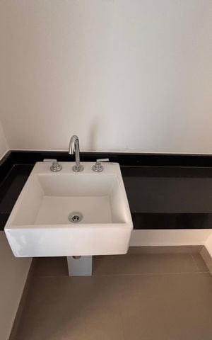 Studio para alugar com 25m², 1 quarto e sem vaga Studio para alugar com 25m², 1 quarto e sem vagaBanheiro