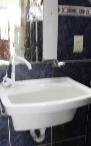 Casa à venda com 98m², 2 quartos e sem vagaBanheiro