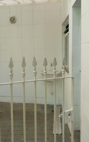 Casa à venda com 200m², 6 quartos e 4 vagas Casa à venda com 200m², 6 quartos e 4 vagasÁrea de Serviço Casa 3