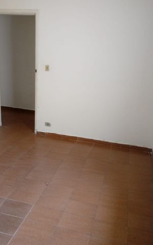 Casa à venda com 200m², 6 quartos e 4 vagas Casa à venda com 200m², 6 quartos e 4 vagasQuarto Casa 3
