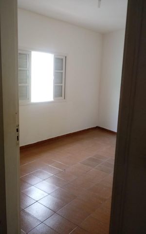 Casa à venda com 200m², 6 quartos e 4 vagas Casa à venda com 200m², 6 quartos e 4 vagasQuarto Casa 3