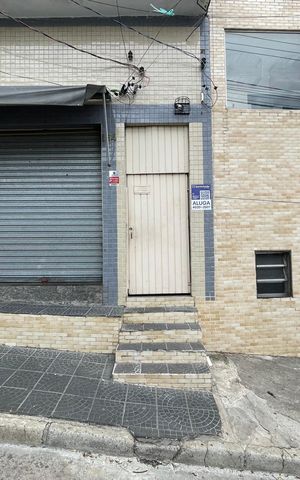 Casa para alugar com 150m², 2 quartos e 1 vaga Casa para alugar com 150m², 2 quartos e 1 vagaFachada+Placa
