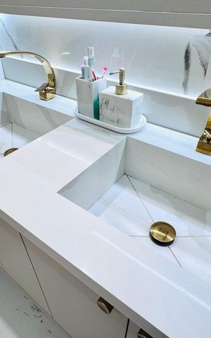Apartamento à venda com 69m², 2 quartos e 1 vaga Apartamento à venda com 69m², 2 quartos e 1 vagaBanheiro da Suíte