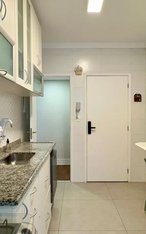 Apartamento para alugar com 100m², 2 quartos e 1 vaga Apartamento para alugar com 100m², 2 quartos e 1 vagaCozinha