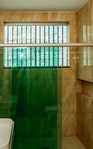 Casa à venda com 360m², 3 quartos e 2 vagasBanheiro da Suíte