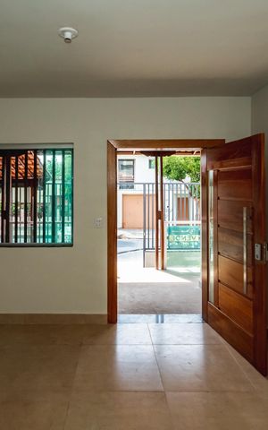 Casa à venda com 360m², 3 quartos e 2 vagasSala