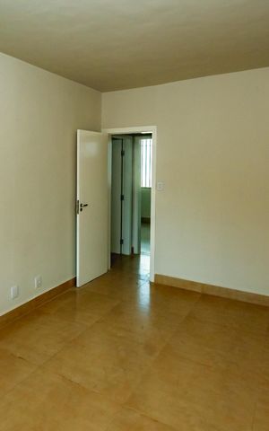 Casa à venda com 360m², 3 quartos e 2 vagasSuíte