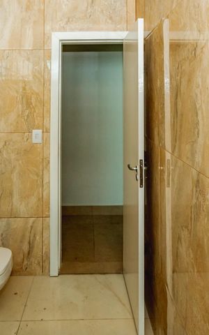 Casa à venda com 360m², 3 quartos e 2 vagasBanheiro Social