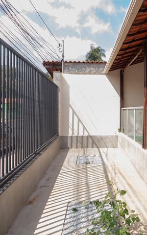 Casa à venda com 360m², 3 quartos e 2 vagasÁrea Externa