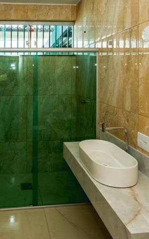 Casa à venda com 360m², 3 quartos e 2 vagasBanheiro Social