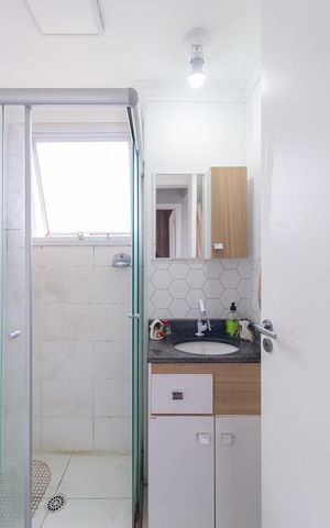 Apartamento à venda com 45m², 2 quartos e 1 vaga Apartamento à venda com 45m², 2 quartos e 1 vagaBanheiro