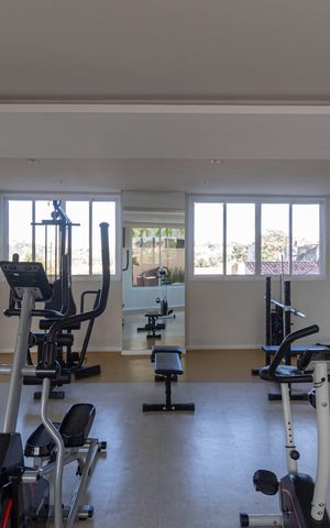 Apartamento à venda com 45m², 2 quartos e 1 vaga Apartamento à venda com 45m², 2 quartos e 1 vagaÁrea comum - Academia