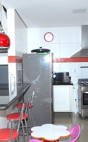 Casa para alugar com 300m², 3 quartos e 2 vagasCozinha
