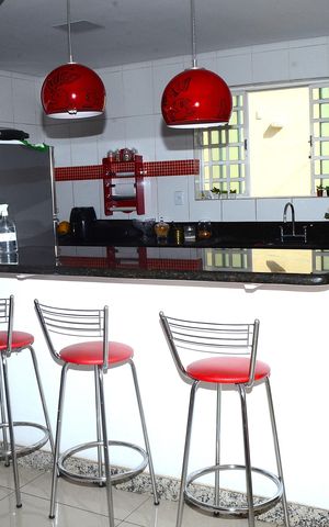 Casa para alugar com 300m², 3 quartos e 2 vagasCozinha