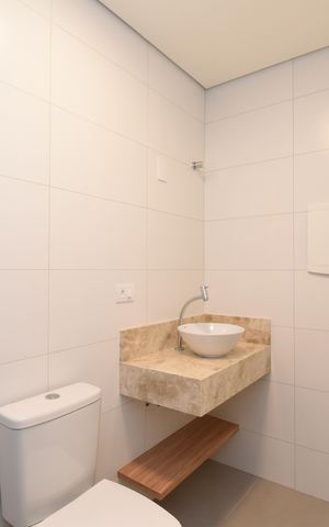 Casa para alugar com 225m², 3 quartos e 4 vagasBanheiro de serviço