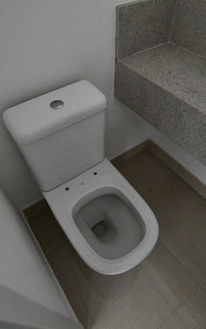 Apartamento à venda com 80m², 2 quartos e 2 vagasBanheiro de Serviço