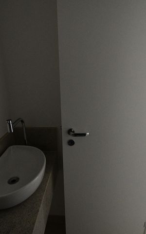 Apartamento à venda com 80m², 2 quartos e 2 vagasBanheiro de Serviço