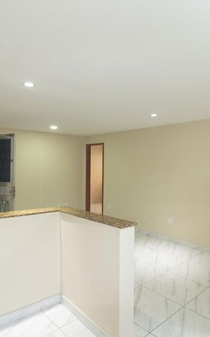 Casa para alugar com 65m², 2 quartos e 1 vaga Casa para alugar com 65m², 2 quartos e 1 vagaSala/Cozinha