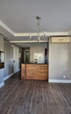 Apartamento à venda com 215m², 3 quartos e 3 vagas Apartamento à venda com 215m², 3 quartos e 3 vagasSala