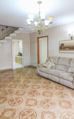 Casa à venda com 138m², 4 quartos e 1 vagaSala