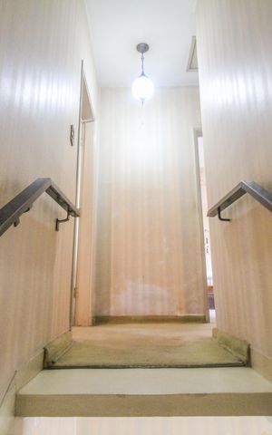 Casa à venda com 138m², 4 quartos e 1 vagaEscada