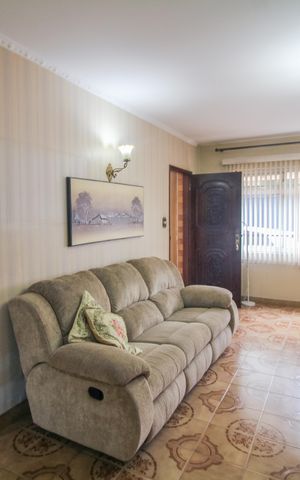 Casa à venda com 138m², 4 quartos e 1 vagaSala