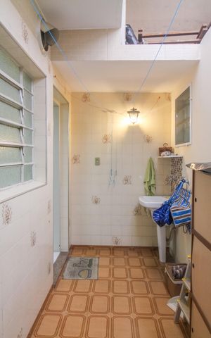 Casa à venda com 138m², 4 quartos e 1 vagaÁrea de Serviço