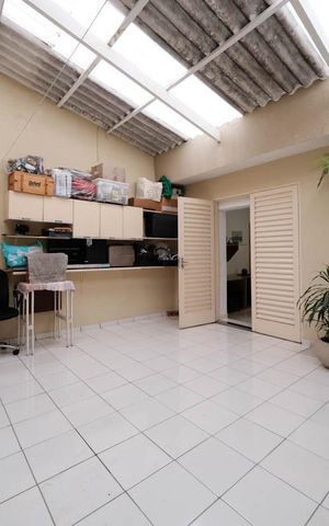 Casa para alugar com 210m², 2 quartos e 2 vagasÁrea de Serviço