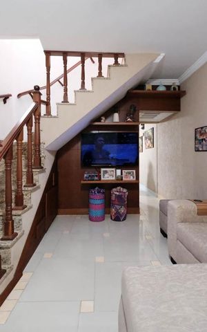 Casa para alugar com 210m², 2 quartos e 2 vagasSala