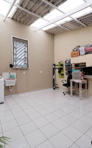 Casa para alugar com 210m², 2 quartos e 2 vagasÁrea de Serviço