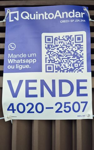 Casa à venda com 242m², 3 quartos e 2 vagasPlaca