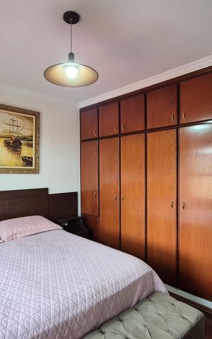 Casa à venda com 242m², 3 quartos e 2 vagasSuíte