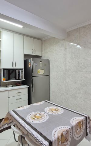 Casa à venda com 242m², 3 quartos e 2 vagasCozinha - Armários