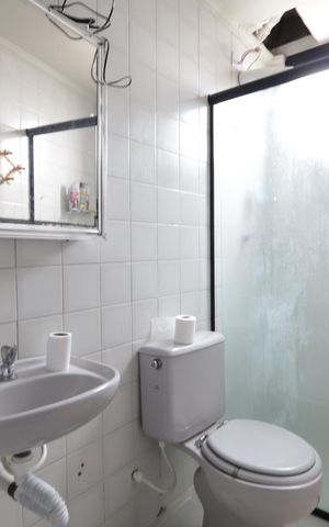 Apartamento para alugar com 63m², 2 quartos e 2 vagasBanheiro