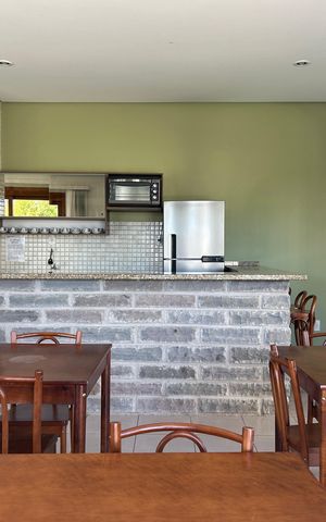 Apartamento à venda com 187m², 3 quartos e 2 vagasÁrea comum - Salão de festas