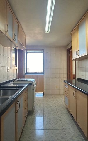 Apartamento à venda com 187m², 3 quartos e 2 vagasCozinha
