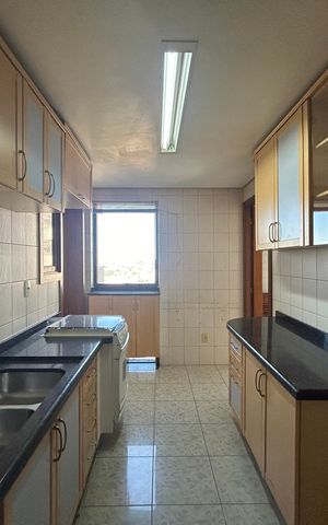 Apartamento à venda com 187m², 3 quartos e 2 vagasCozinha