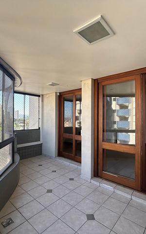 Apartamento à venda com 187m², 3 quartos e 2 vagasSacada - Sala