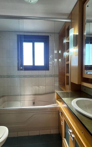 Apartamento à venda com 187m², 3 quartos e 2 vagasBanheiro da Suíte