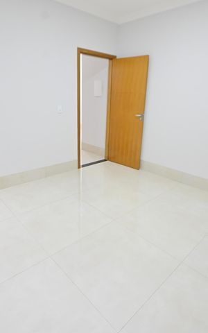 Casa à venda com 132m², 3 quartos e 4 vagas Casa à venda com 132m², 3 quartos e 4 vagasSuíte