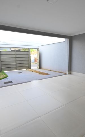Casa à venda com 132m², 3 quartos e 4 vagas Casa à venda com 132m², 3 quartos e 4 vagasGaragem
