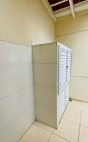 Casa de condomínio à venda com 210m², 3 quartos e 3 vagas Casa de condomínio à venda com 210m², 3 quartos e 3 vagasÁrea de Serviço