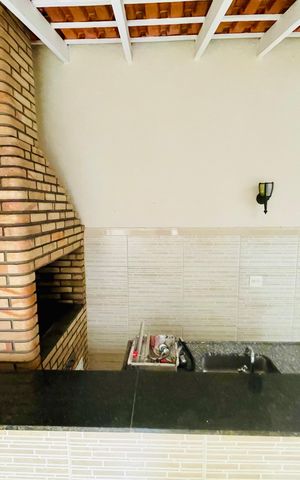 Casa de condomínio à venda com 210m², 3 quartos e 3 vagas Casa de condomínio à venda com 210m², 3 quartos e 3 vagasChurrasqueira