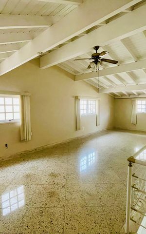 Casa de condomínio à venda com 210m², 3 quartos e 3 vagas Casa de condomínio à venda com 210m², 3 quartos e 3 vagasCobertura