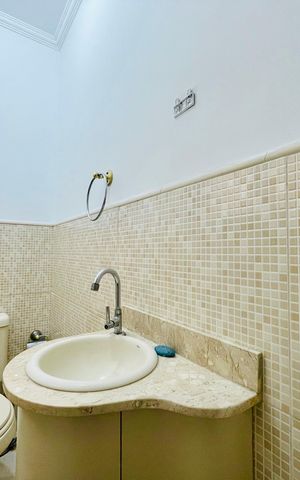 Casa de condomínio à venda com 210m², 3 quartos e 3 vagas Casa de condomínio à venda com 210m², 3 quartos e 3 vagasLavabo