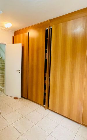 Casa de condomínio à venda com 210m², 3 quartos e 3 vagas Casa de condomínio à venda com 210m², 3 quartos e 3 vagasSuíte