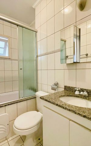 Casa de condomínio à venda com 210m², 3 quartos e 3 vagas Casa de condomínio à venda com 210m², 3 quartos e 3 vagasBanheiro Suíte