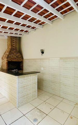 Casa de condomínio à venda com 210m², 3 quartos e 3 vagas Casa de condomínio à venda com 210m², 3 quartos e 3 vagasChurrasqueira